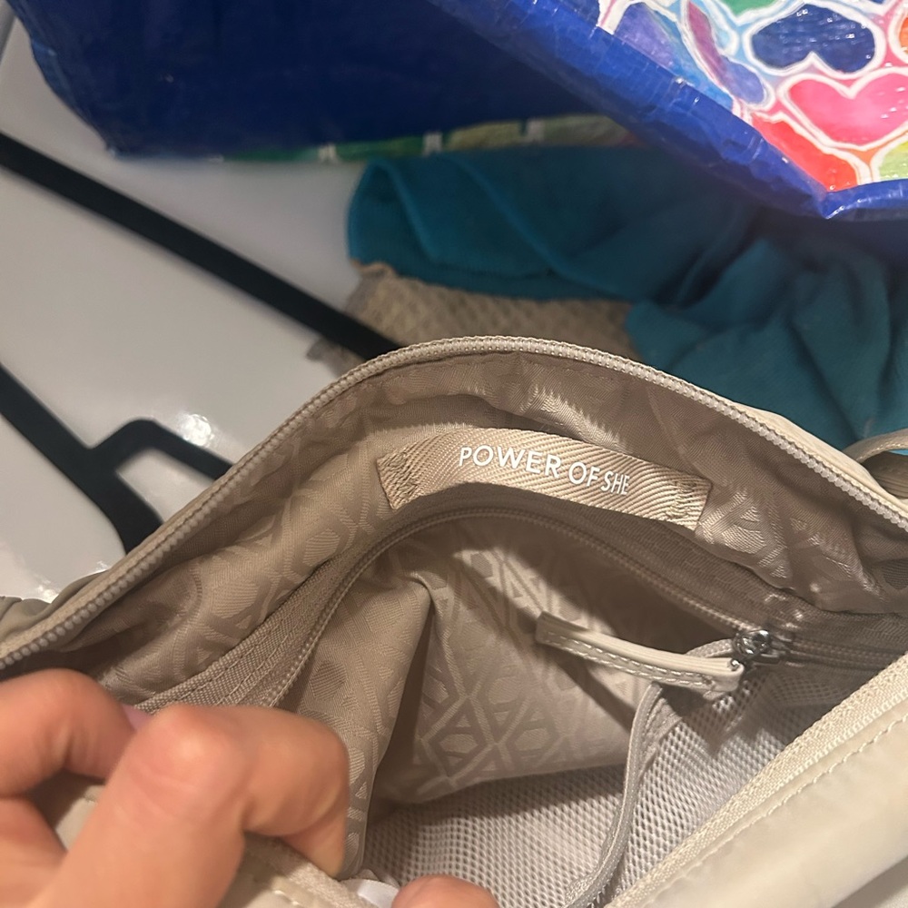 Athleta crossbody bag - Picture 8 of 10